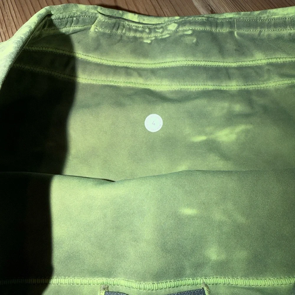 Lululemon Base Pace High-Rise Tight in City Grit Green Multi-Size 4/25” - Picture 3 of 5